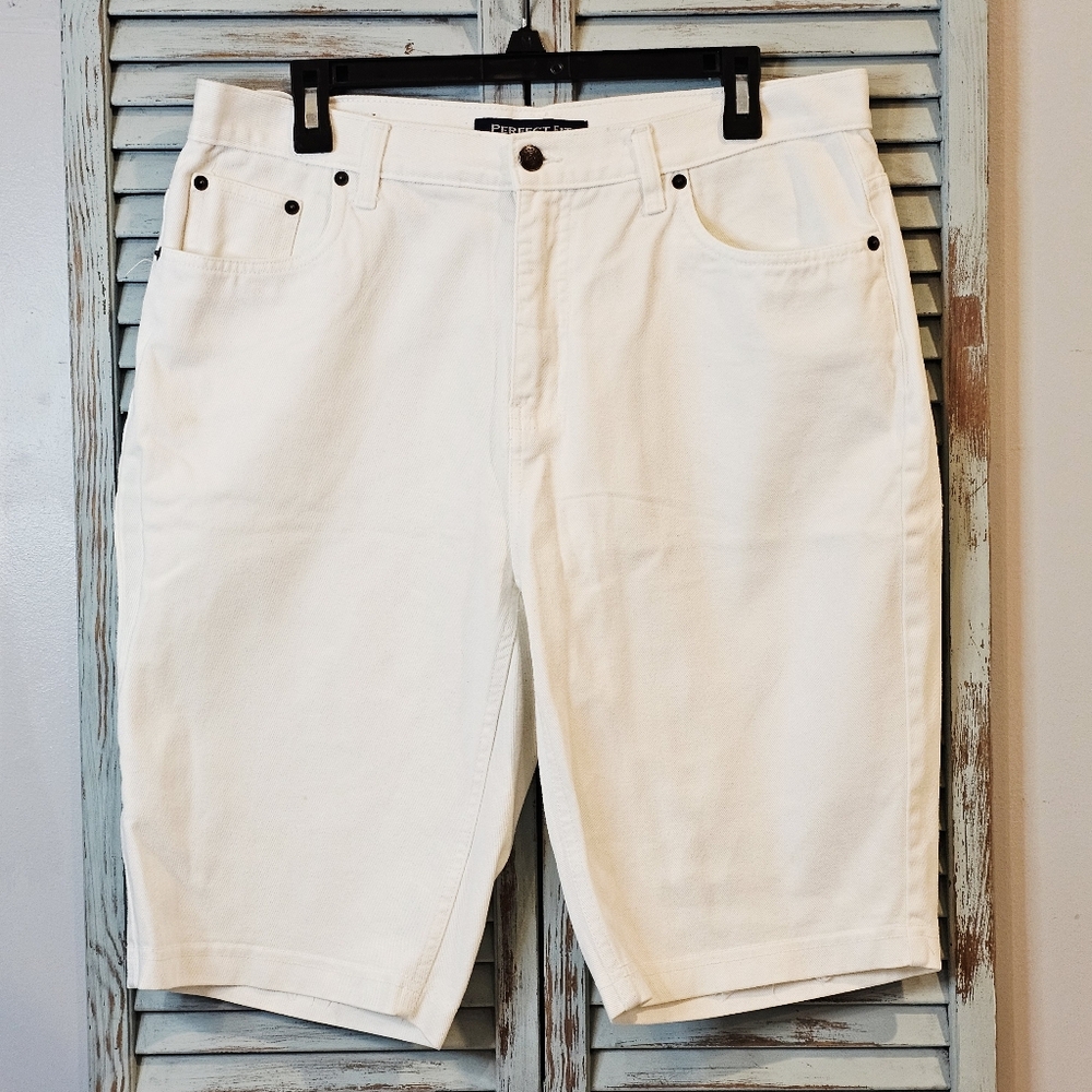 BILL BLASS Womens 14 White Perfect Fit High Rise Bermuda Denim Jean Shorts *Read